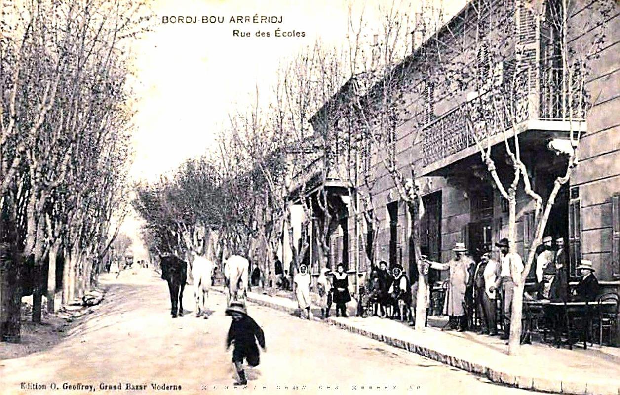 1518- Bordj-Bou-Arreridj - La Rue des Ecoles.jpg